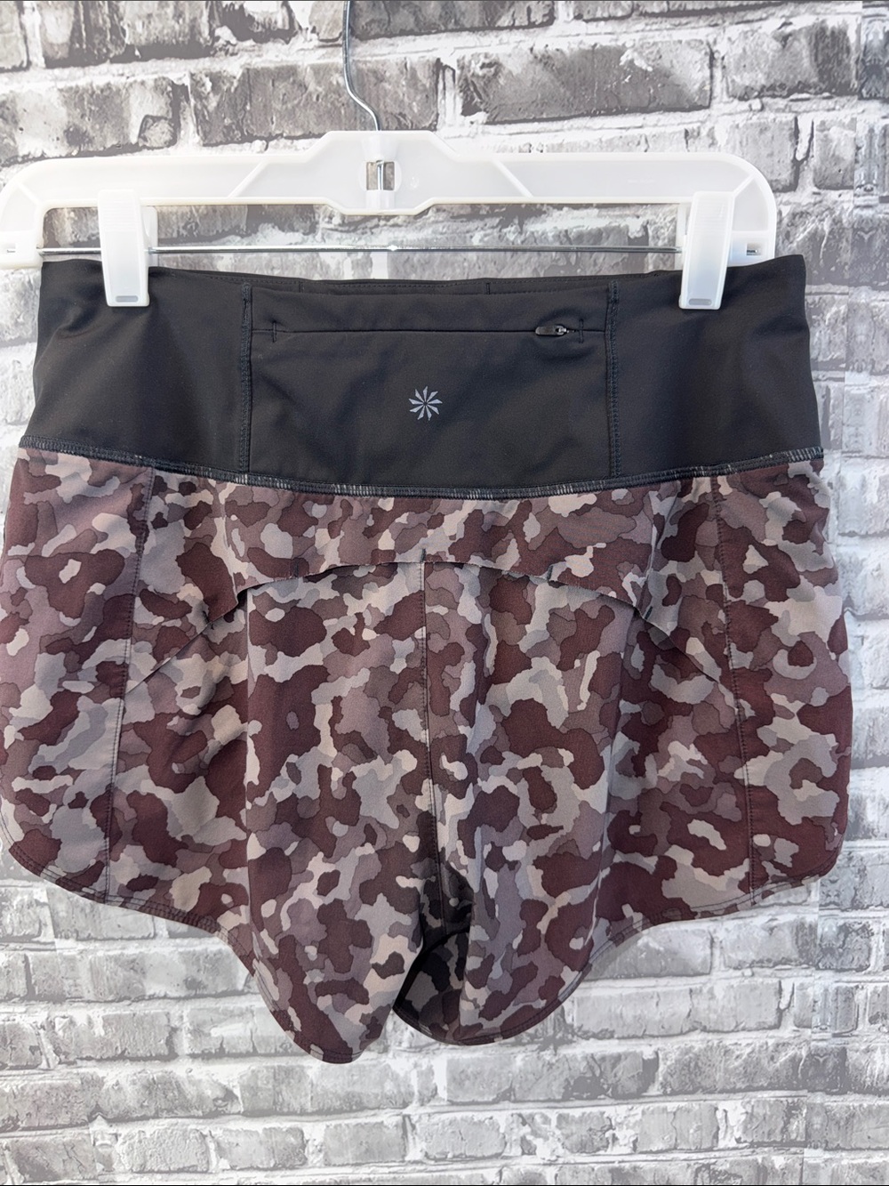 Athleta Camouflage Active‎ Running Shorts — Women's Black Waistband